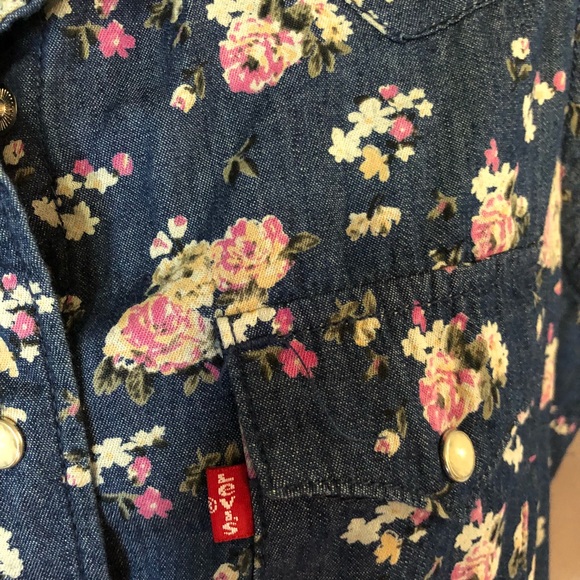 Levi’s Sleeveless, Floral design - Picture 2 of 6